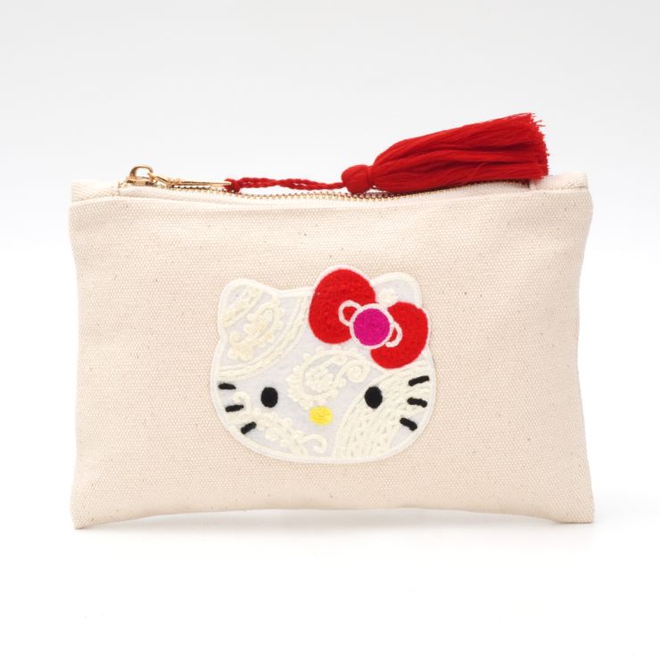 HelloKitty 機械刺繍ｷｬﾝﾊﾞｽﾎﾟｰﾁL mk25039 (上代: 2700円)