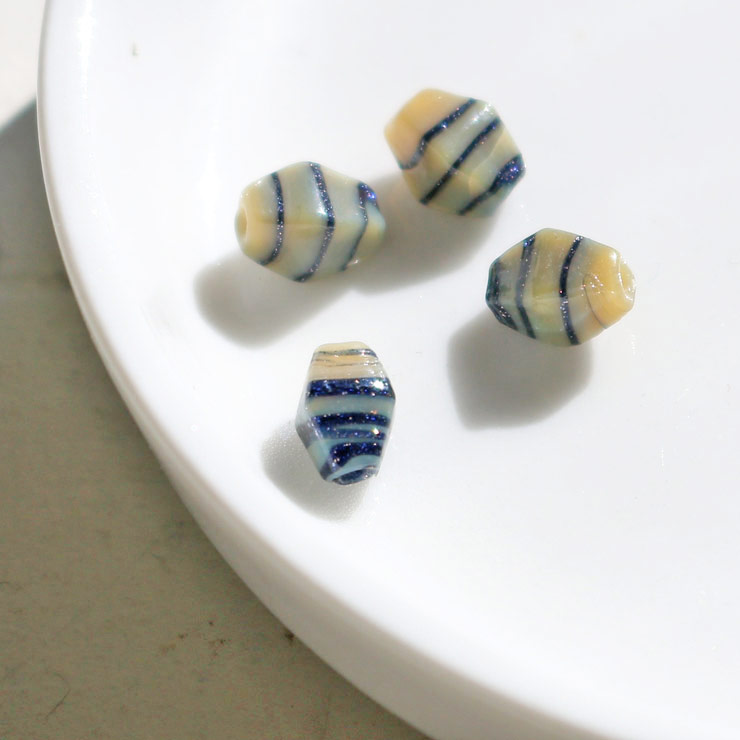 MAYGLOBE beads&craft Grass beads Diagram 5×8mm 4pcs Beige×NavyGlitter xb00264-004 （上代: 360円）