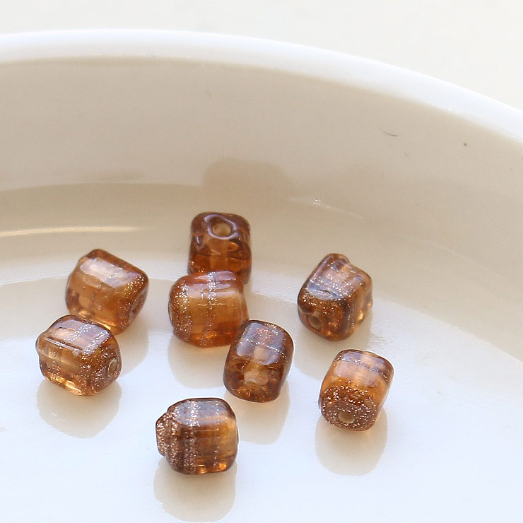 MAYGLOBE beads&craft Grass beads Cube 3.5×4mm 8pcs Topaz×BrownGlitter xb03425-008 （上代: 360円）