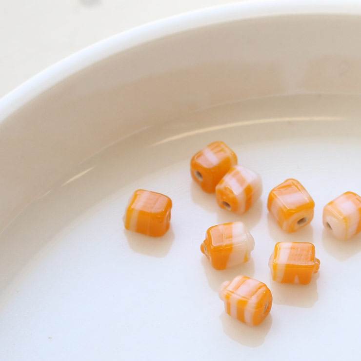 MAYGLOBE beads&craft Grass beads Cube 3.5×4mm 8pcs White×Mango xb03432-008 （上代: 360円）