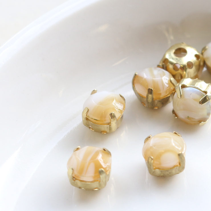 MAYGLOBE beads&craft Grass stone Round 6mm 4pcs White×Yellow xs00297-004 （上代: 430円）