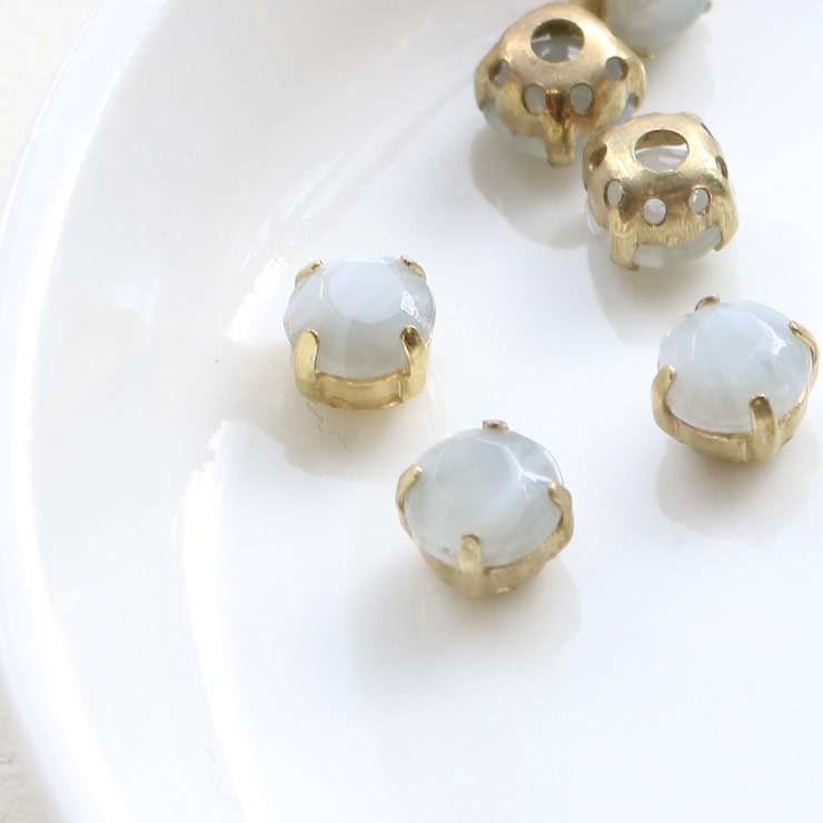 MAYGLOBE beads&craft Grass stone Round 8mm 3pcs White×Grey xs03358-003 （上代: 430円）