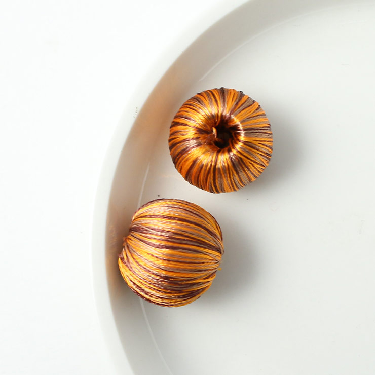 MAYGLOBE beads&craft Silk wrapping ball Round 17mm 2pcs Orange×Brown xw01039-002 （上代: 520円）