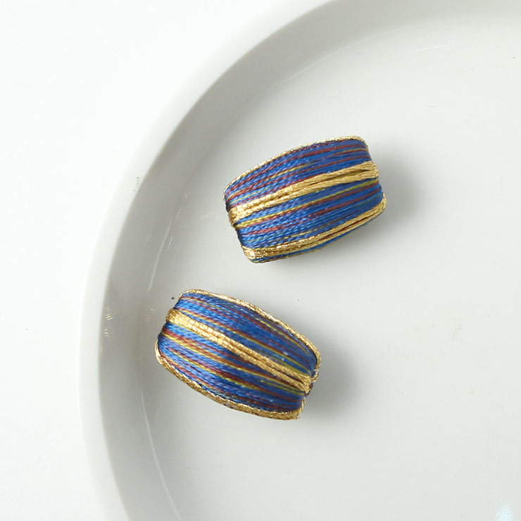 巻き糸ビーズ タワラ型 11×18mm ネイビー×グリーン【2個入×5セット入り】xw01047-002 （上代: 2600円）