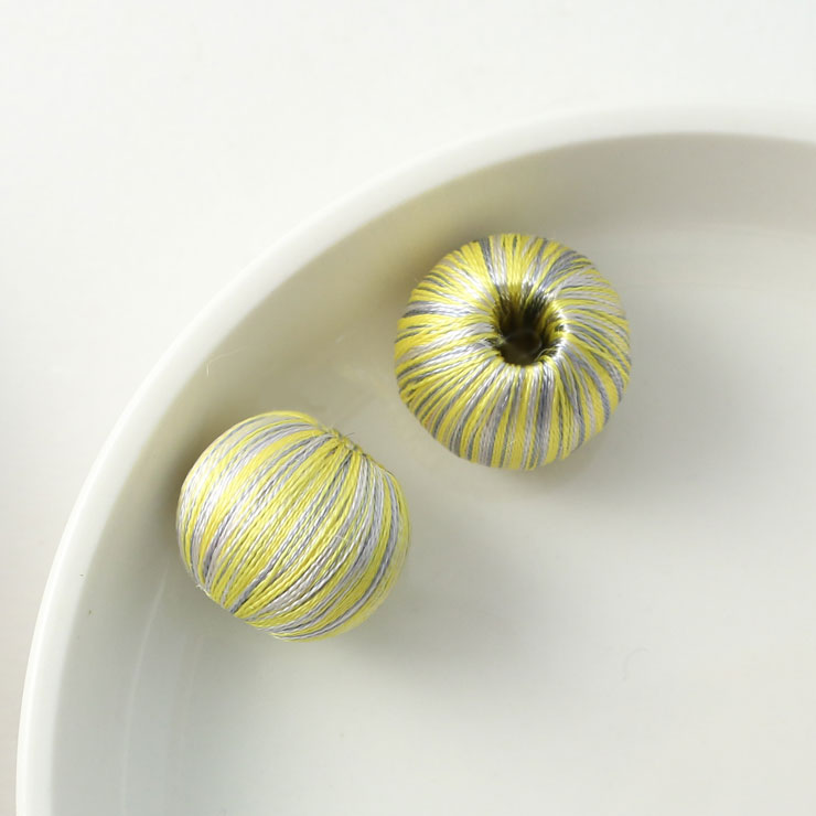 MAYGLOBE beads&craft Silk wrapping ball Round 17mm 2pcs YellowGrey xw01537-002 （上代: 520円）