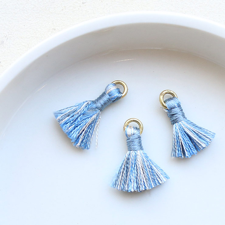 MAYGLOBE beads&craft Silk tassel 12×15mm 3pcs SkyBlue×White yf00372-003 （上代: 300円）